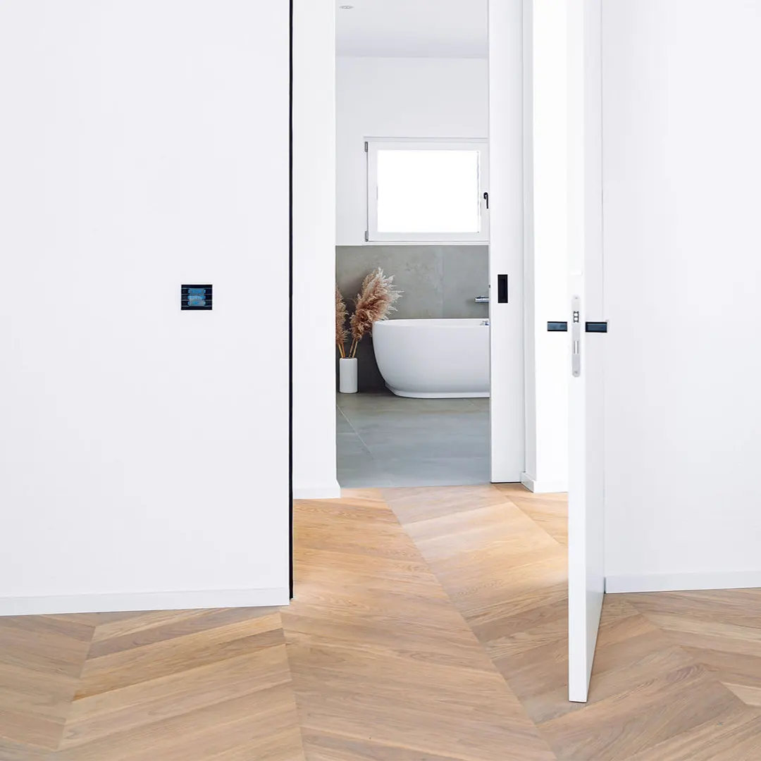 Fischgraettparkett_Parkett_rohoptik_eiche-kinderzimmer-innentüren-weiss Fischgraettparkett_Parkett_rohoptik_eiche-kinderzimmer-innentüren-weiss