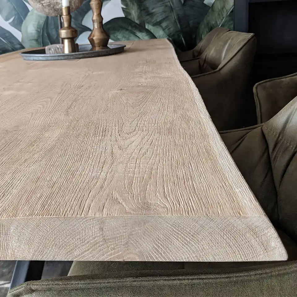 tische_holztische_echtholztische_natur_hochwertig_esstisch_detailaufnahme tische_holztische_echtholztische_natur_hochwertig_esstisch_detailaufnahme